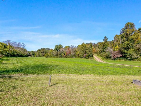 237 Ratcliff Cove Rd., Waynesville, NC 28786